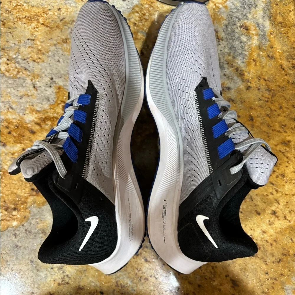 Nike Air Zoom Pegasus 38 size 8.5